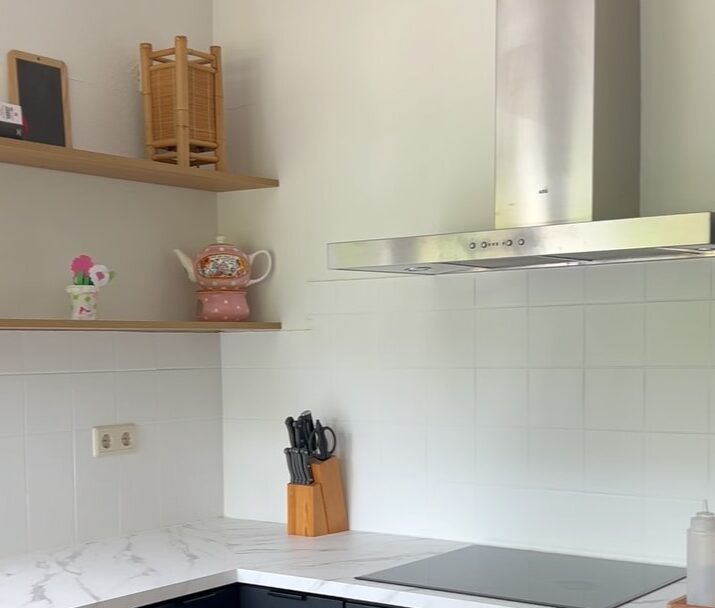 keuken met afzuigkap