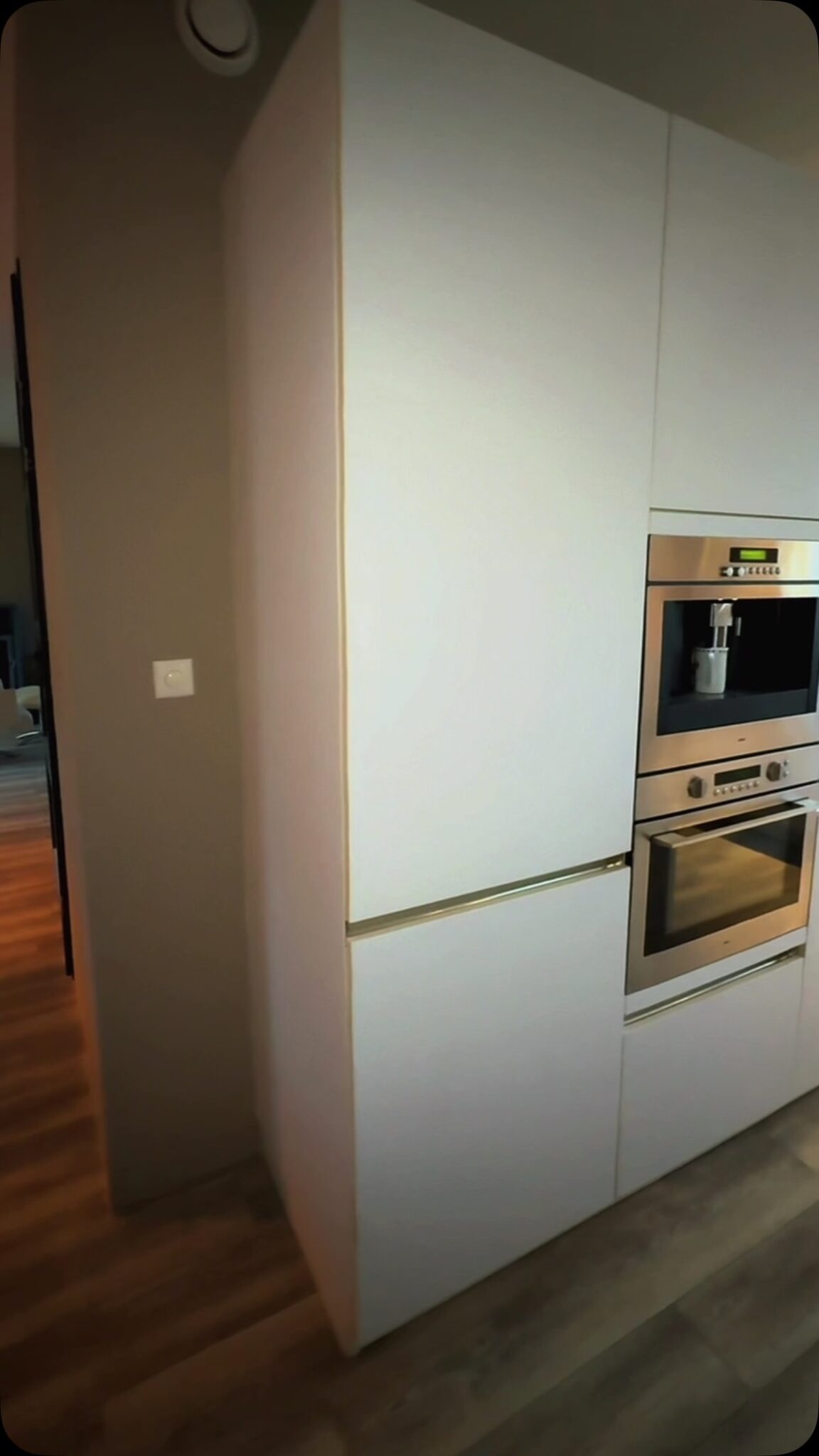 witte keuken met oven